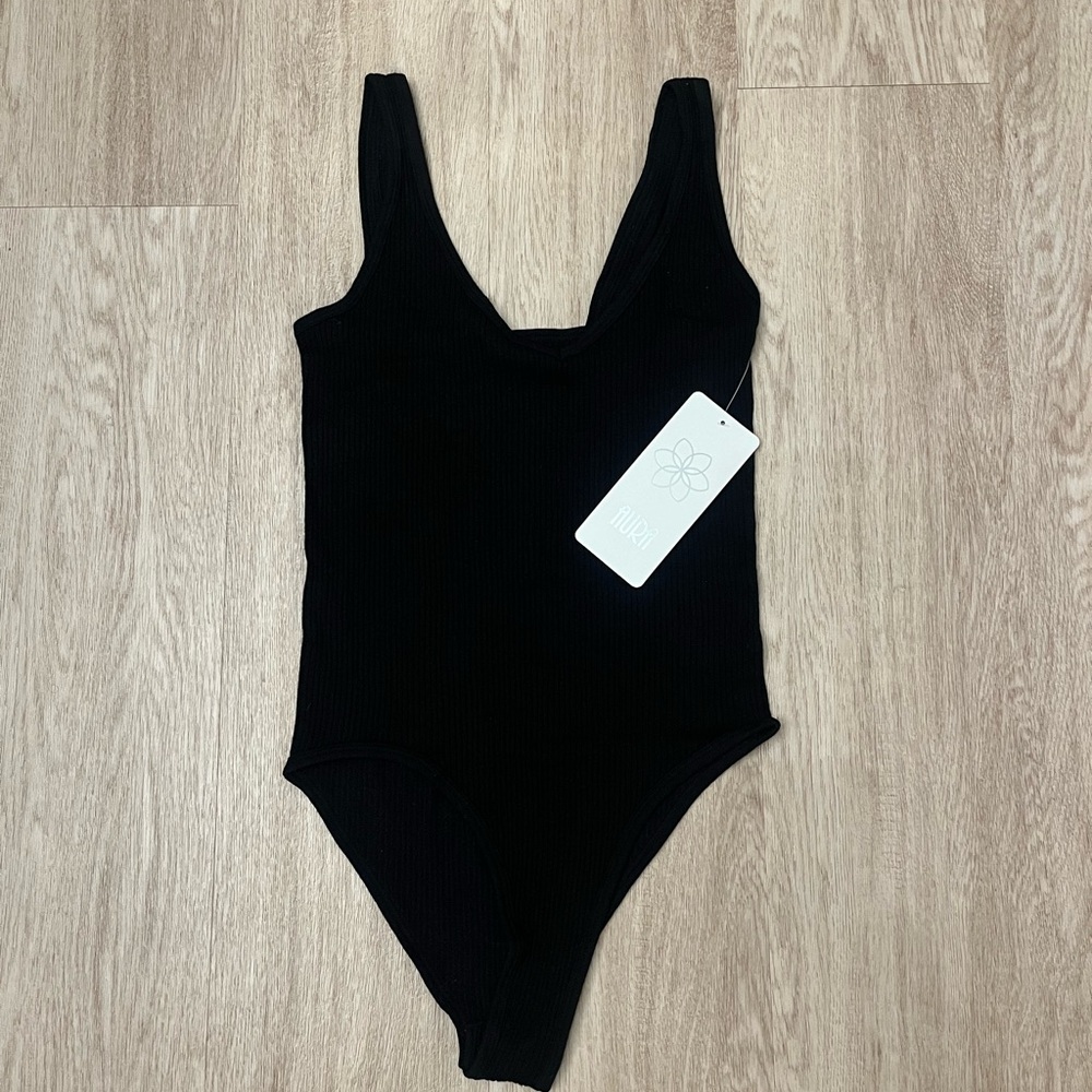 arula bodysuit